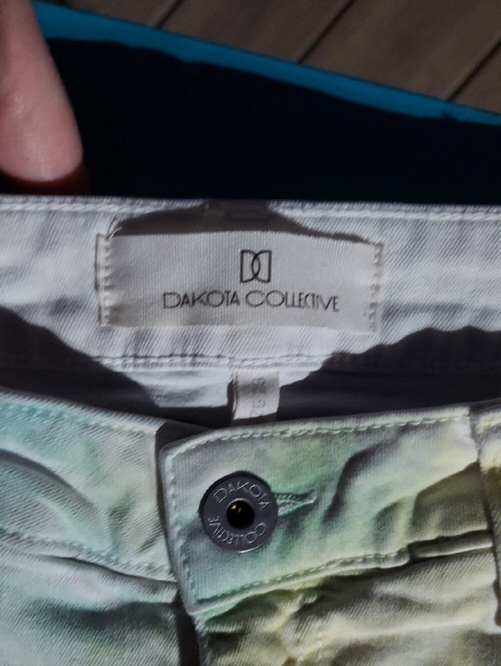 Dakota Collective Ombre Palm-Print Denim Shorts - Picture 2 of 12